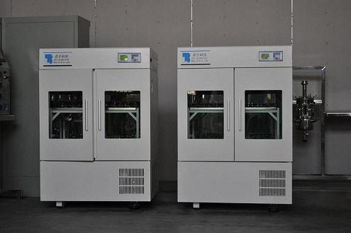 Large capacity double incubation shaker series